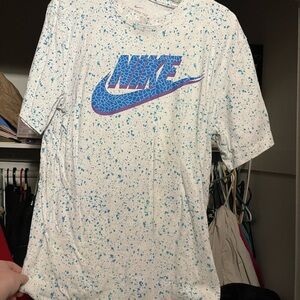 Nike White Tee with Blue Speckle and Logo